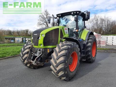 <strong>CLAAS axion 920</strong><br />