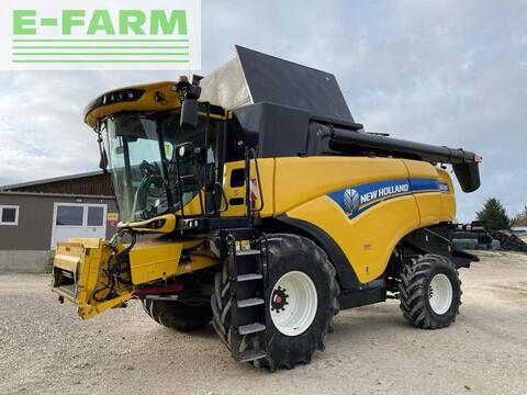 <strong>New Holland cx 8.85</strong><br />