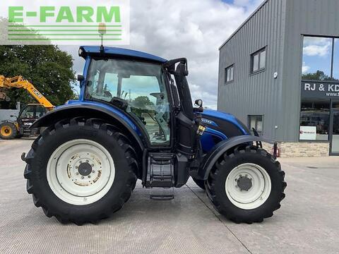 Valtra n154 active tractor (st20081)