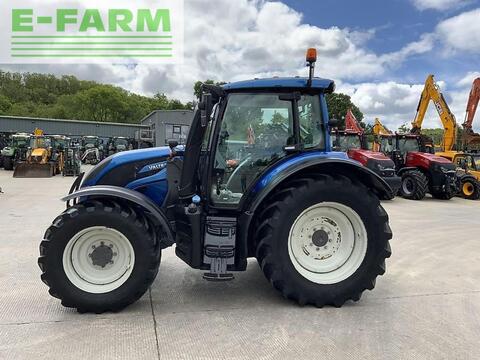 Valtra n154 active tractor (st20081)