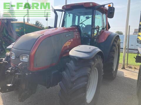 <strong>Valtra t190</strong><br />