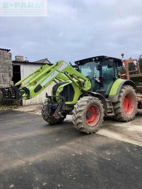 CLAAS arion 520 t4i