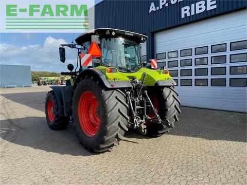 CLAAS arion 650cis+ frontlift.