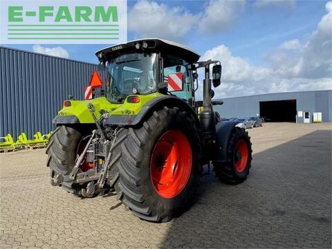 CLAAS arion 650cis+ frontlift.