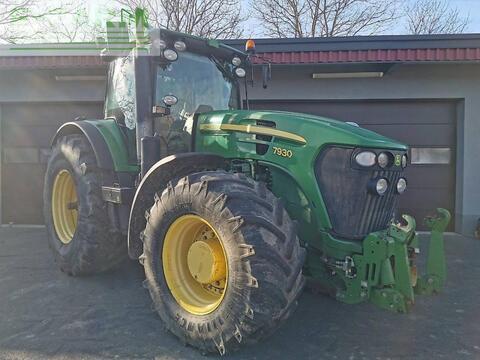 John Deere 7930