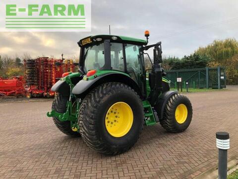 John Deere 6110m