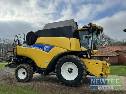 <strong>New Holland CR 9080</strong><br />