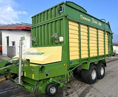 Krone Titan 6/50 GL - ein Schwingen-Ladewagen aus erst