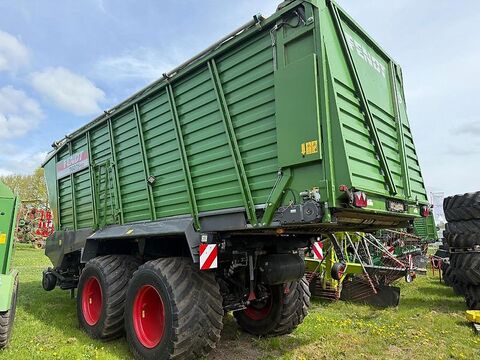 Fendt Tigo 75 VR mit 800-er Bereifung, Laderaumabdecku 2