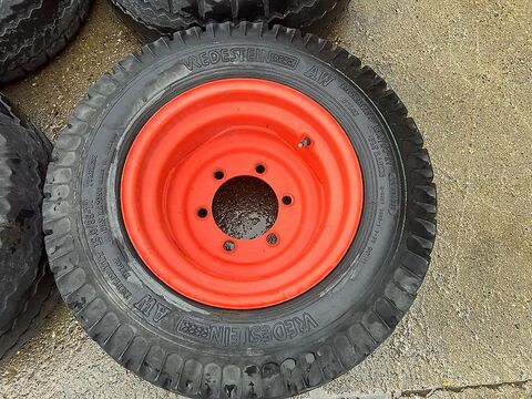 Vredestein 4 Kompletträder mit Reifen 15.0/55-17 auf 6-Loch 2