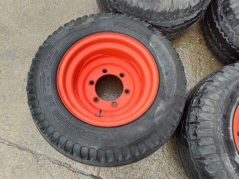 Vredestein 4 Kompletträder mit Reifen 15.0/55-17 auf 6-Loch 3