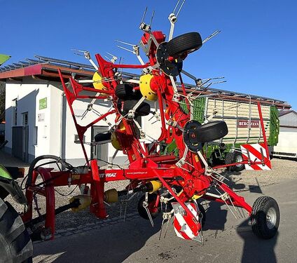 Pöttinger Hit 910 AZ - ein 8-er Kreiselheuer mit hydraulis 2