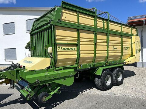 Krone Titan 6/42 GD All In mit Druckluftbremse und mit