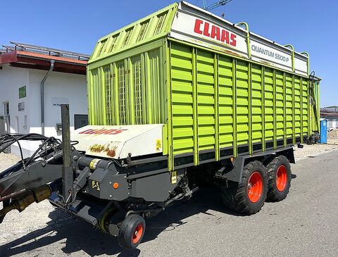 Claas Quantum 5500 P mit neuer 22,5-Zoll Bereifung und