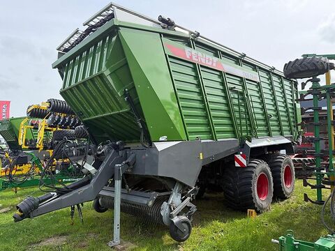 Fendt Tigo 75 XR mit 800/45 R26,5 Bereifung, Laderauma