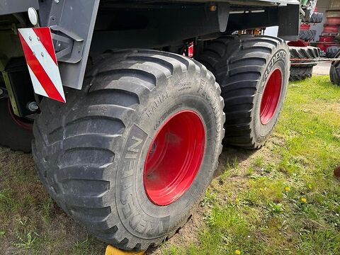 Fendt Tigo 75 XR mit 800/45 R26,5 Bereifung, Laderauma 2