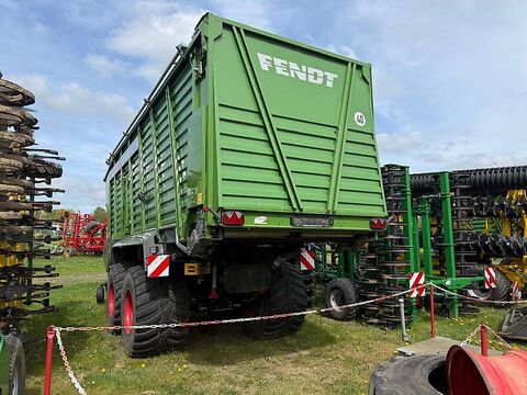 Fendt Tigo 75 XR mit 800/45 R26,5 Bereifung, Laderauma 3