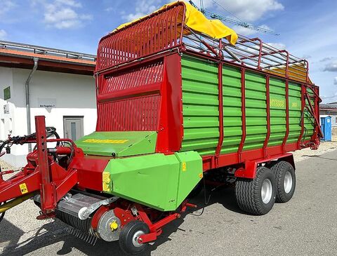 Strautmann Vitesse 260 mit neuen 520-er Reifen und im guten