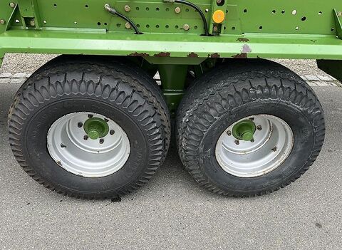 Krone Titan 6/48 GL All In - ein großer Schwingen-Lade 3