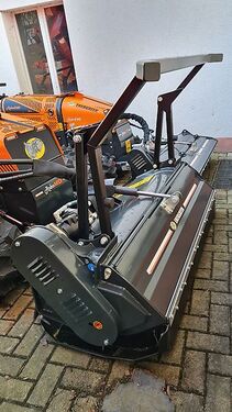 Energreen Robo Midi versch. Anbaugeräten z.B. Forstmulcher 3