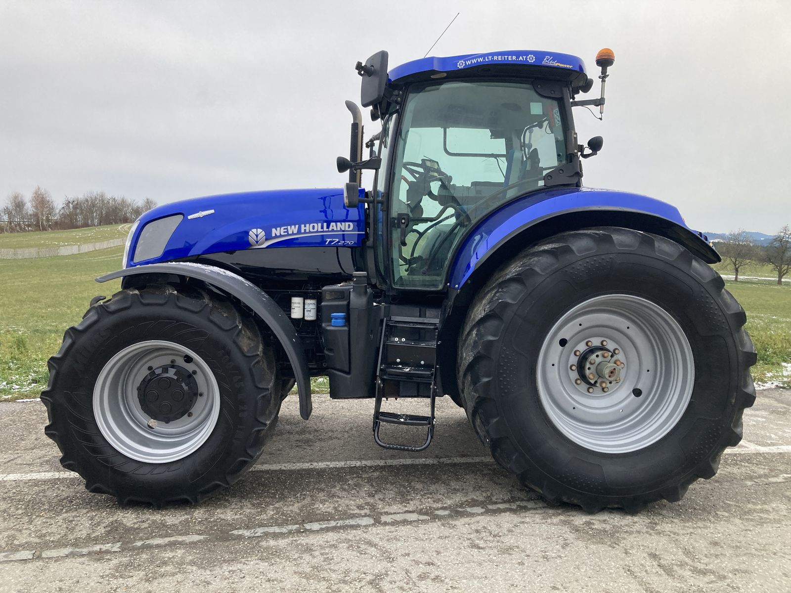 New Holland T7.270 Auto Command BluePower 2