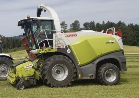 <strong>Claas Jaguar 860-Typ</strong><br />