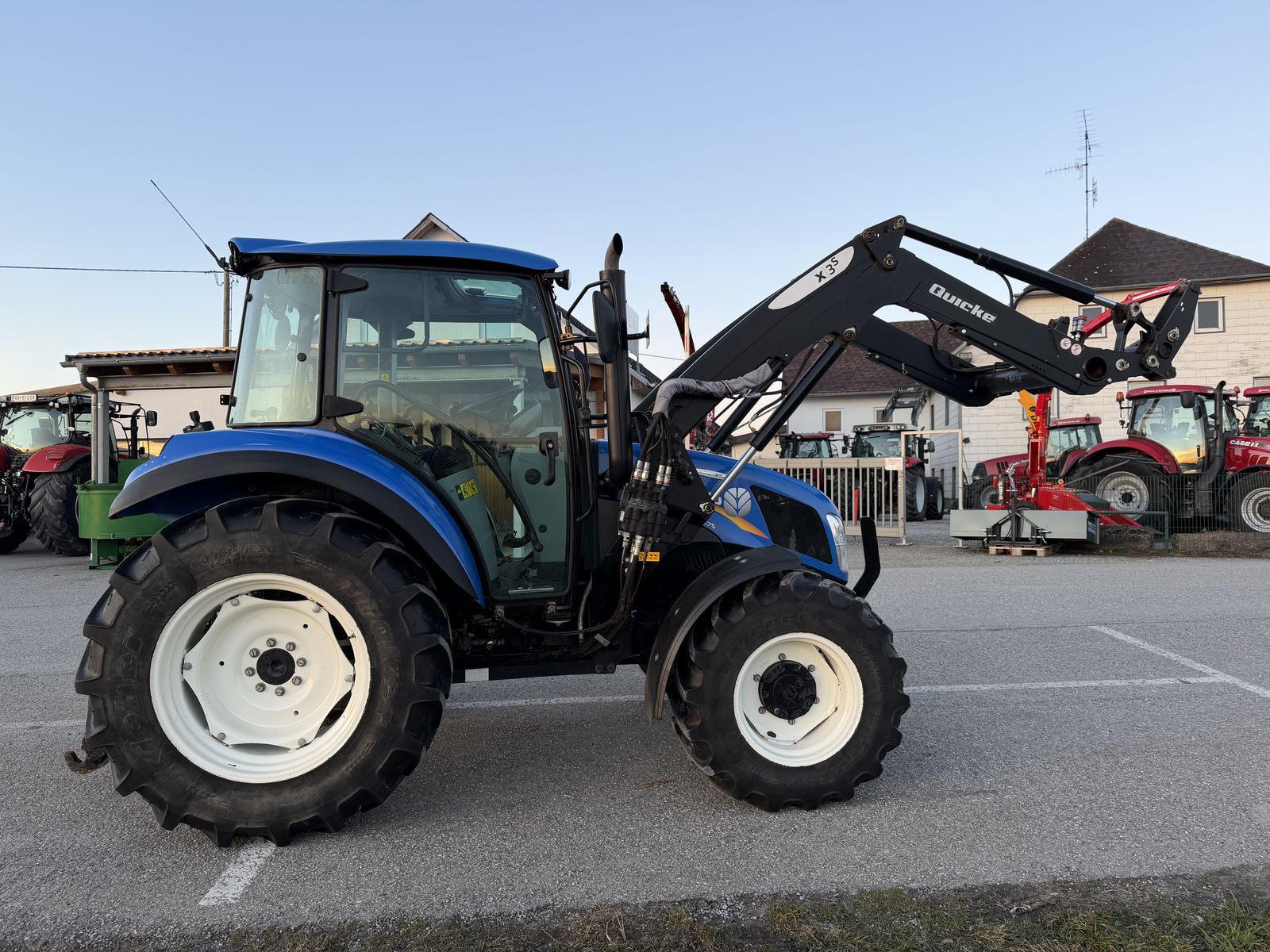 New Holland T4.75 Powerstar 2