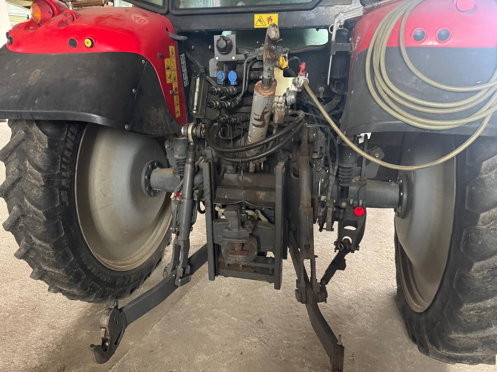 Massey Ferguson MF 5609 Dyna-4 Essential 3