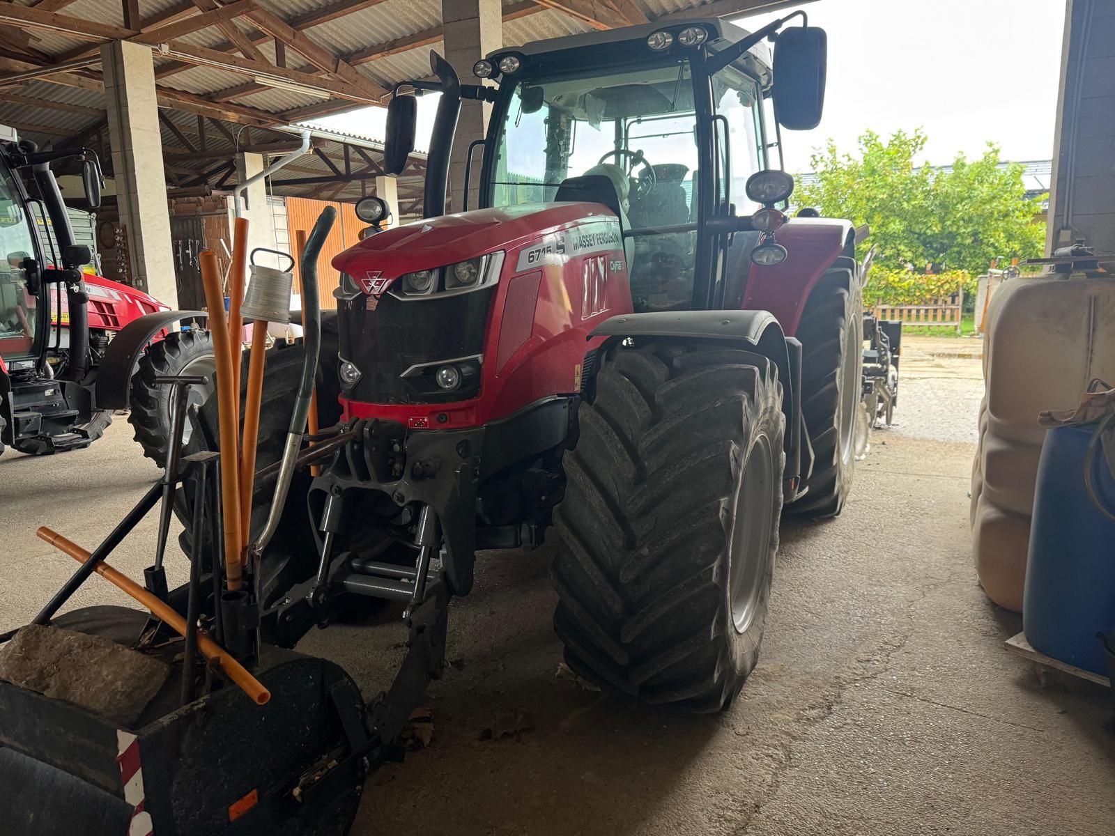Massey Ferguson MF 6715 S Dyna-6 Efficient (Stage V) 2