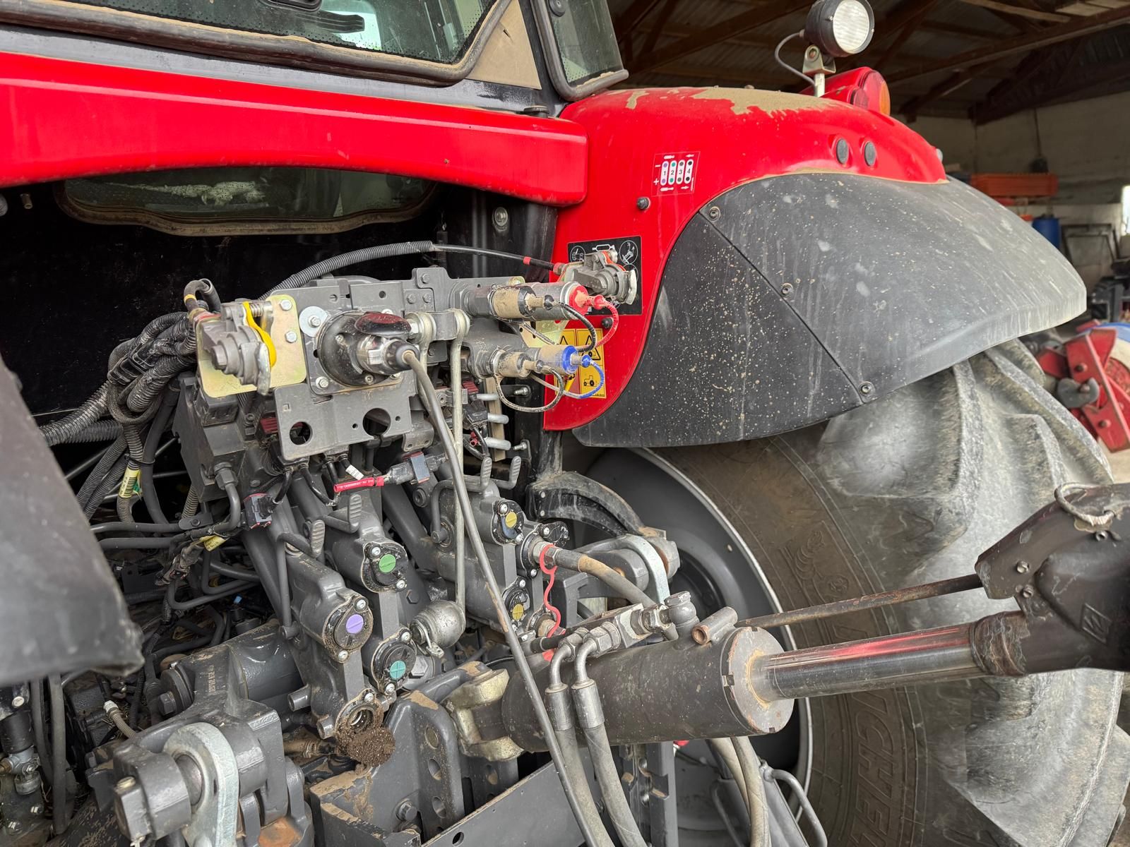 Massey Ferguson MF 6715 S Dyna-6 Efficient (Stage V) 3