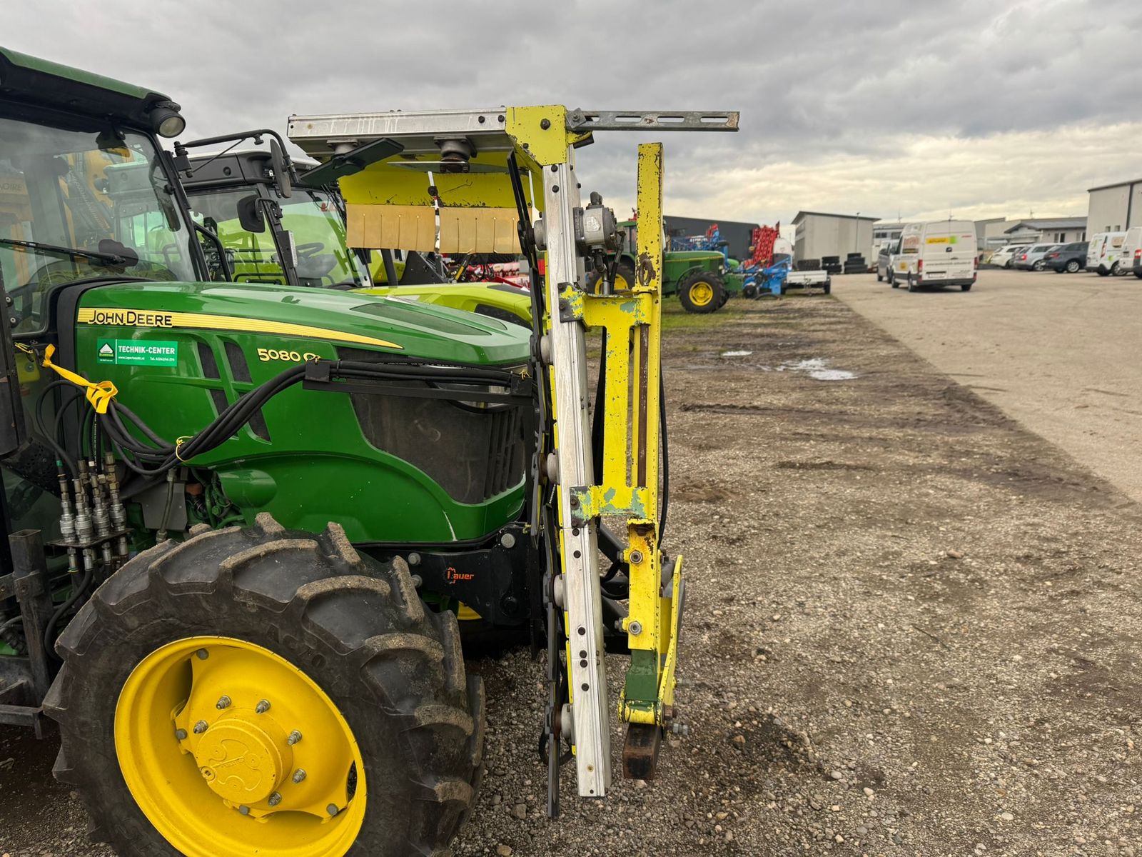 John Deere 5080G 2