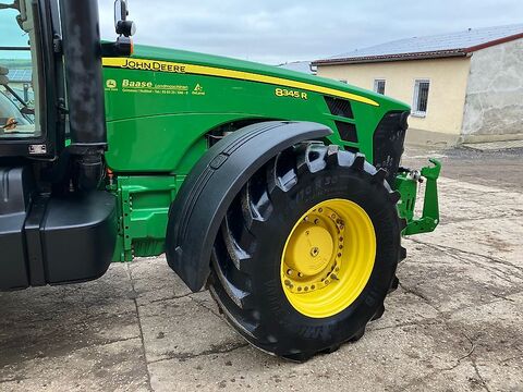 John Deere 8345R