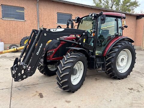 Valtra A114 + FL *Neuwertig*