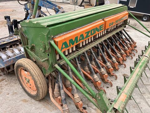Amazone D8-30 Special mit Rabe MKE300 3