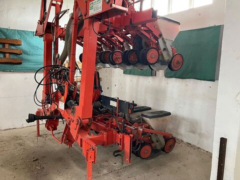 Kuhn Planter 2 - 12-45