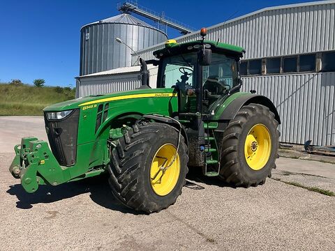 John Deere 8345R *E23* mit Reifendruckregelanlage