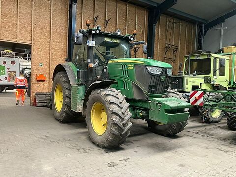John Deere 6190R mit Frontlader und neuem Getriebe