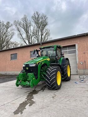John Deere 8R410 E-Auto Powr mit Reifendruckregelanlage