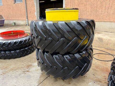 Sonstige Zwillingsräder 600/70R30 an 30 Zoll