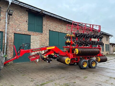 Väderstad Carrier CR 820 *Cross-Cutter Disc*