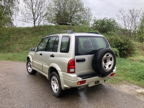 Suzuki Suzuki Grand Vitara Bj1999 230500km 4000€