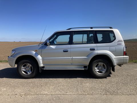 Geländewagen Toyota Land Cruiser 