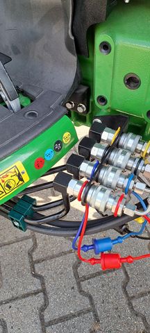 John Deere 3039R