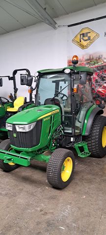 John Deere 4052R