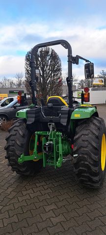John Deere 4066M