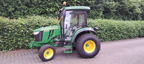 John Deere 4052R