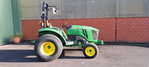 John Deere 4052M