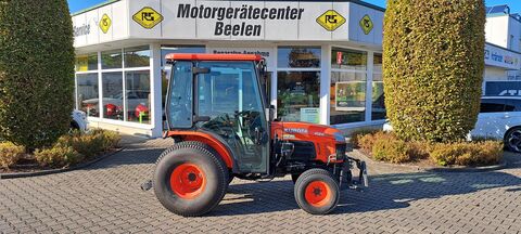 Kubota B 3030