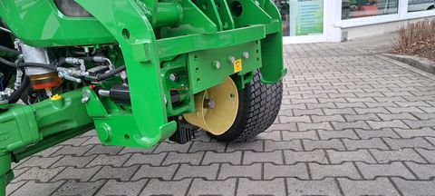 John Deere 4066R