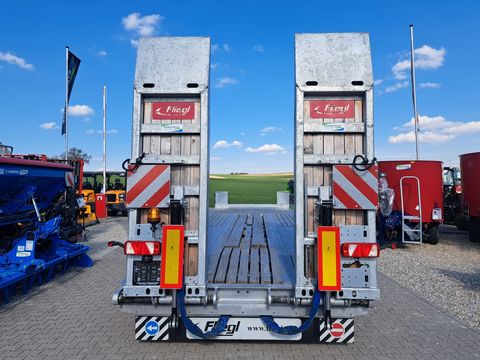 Fliegl 3 Achs-Tieflader Agrar 